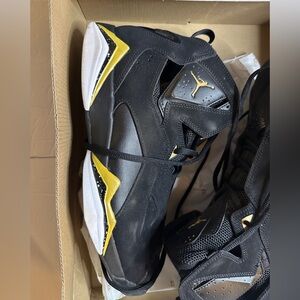 Air Jordan HighTop True Flight Black & Gold Basketball Shoes Mens 10.5